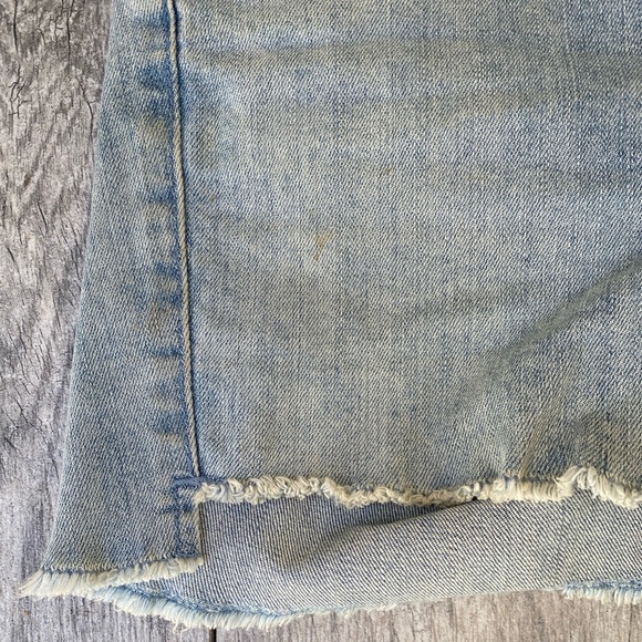 Kut from the kloth fray shorts size 2 - Picture 2 of 9